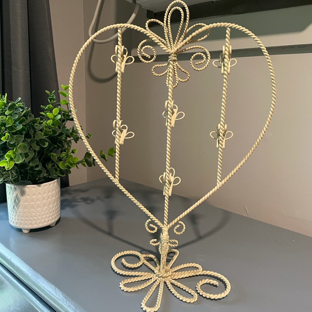 Vintage Jewelry and Photo Hanger